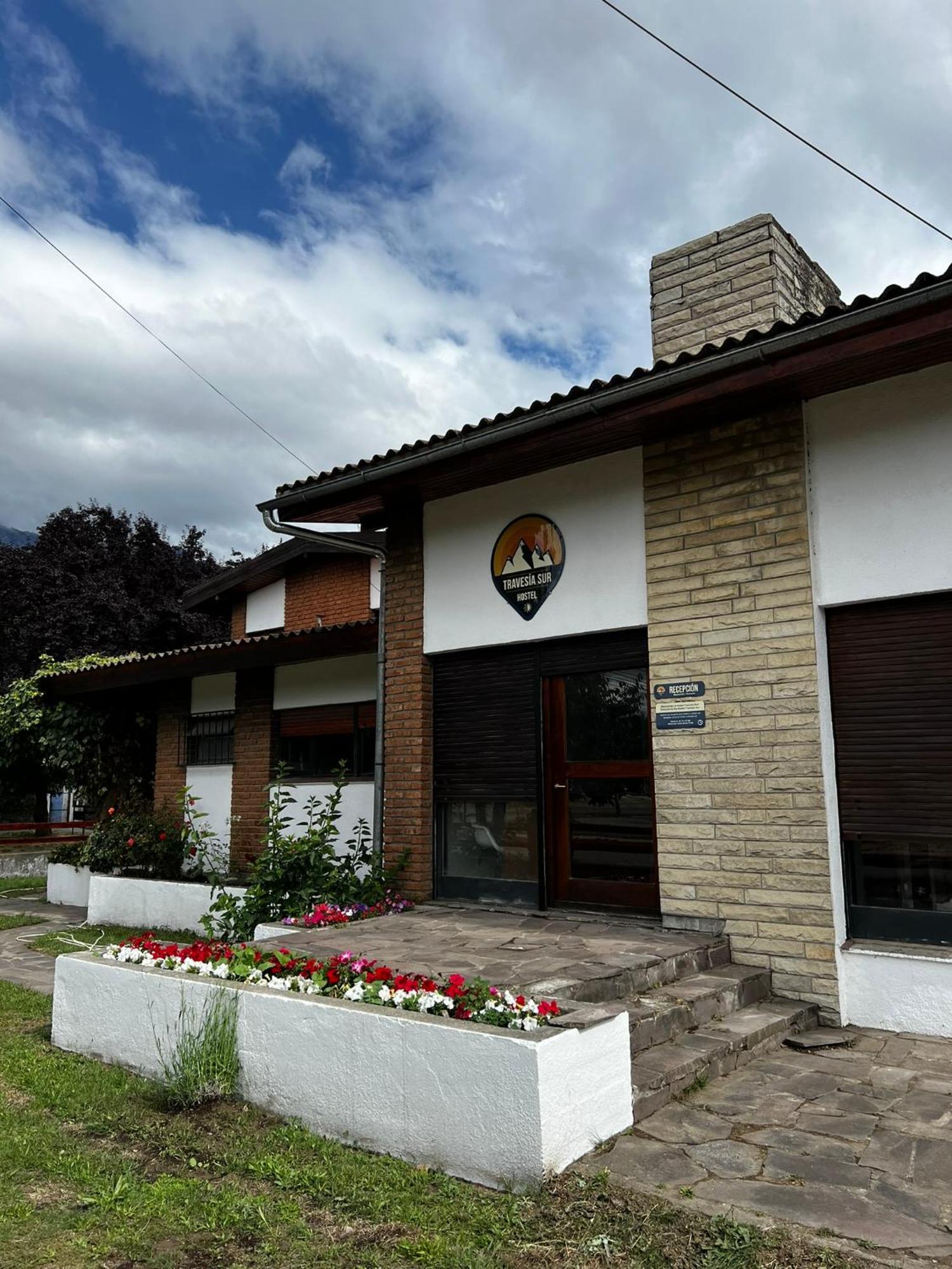 Travesia Sur Hostel El Bolson Exterior photo